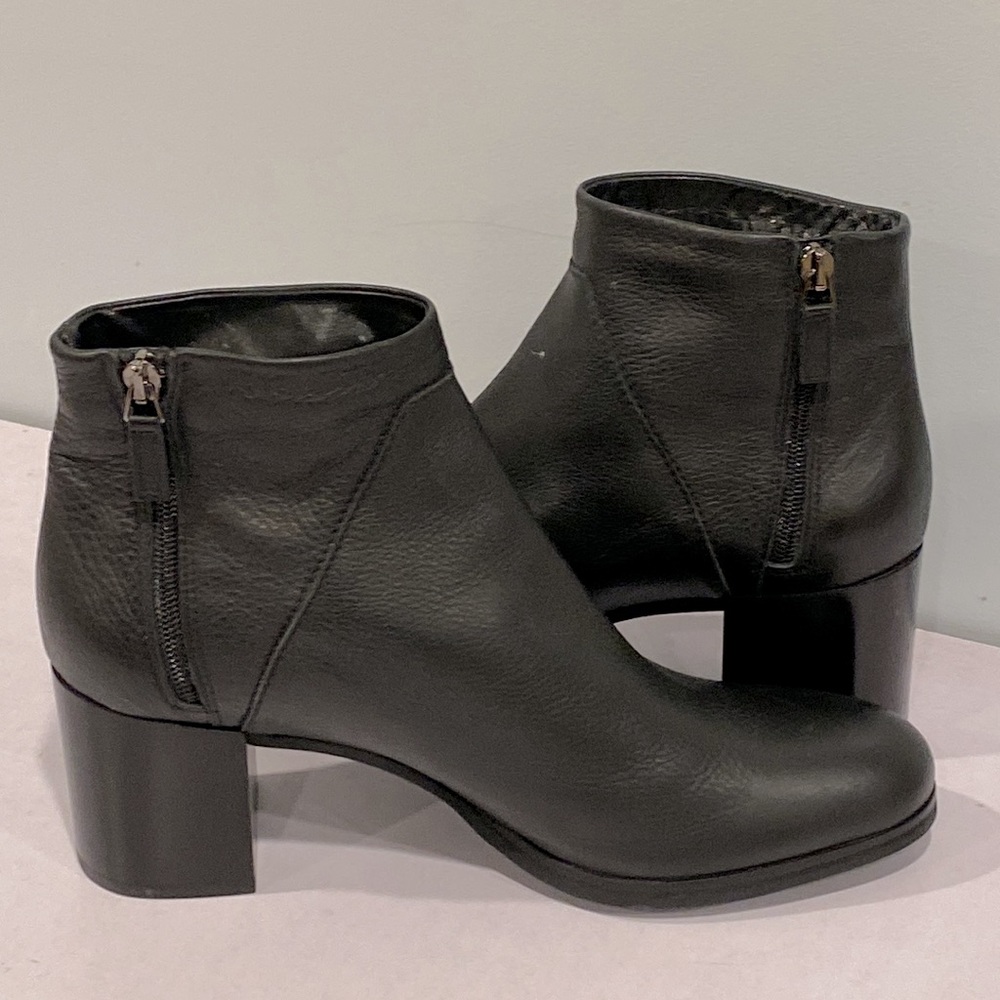 Aquatalia Italy NEW black leather ankle zipper boots 🥾 & dust bag block heel - Picture 6 of 16